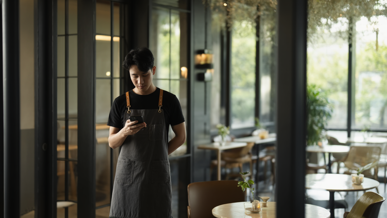 老板会自称“主理人”的店,啥都敢涨价、规矩比服务还多